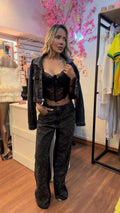 Calça Jeans Wide Leg Preta c/ Aplic. em Hotfix Prata