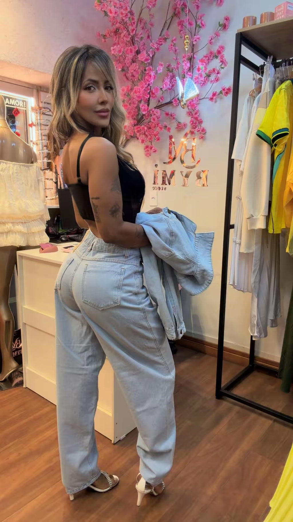 Calça Jeans Balloon Lavagem Clara