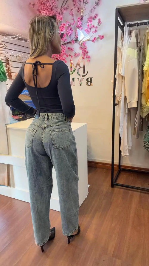 Calça Jeans Ballon Lavagem Vintage Cós Virado