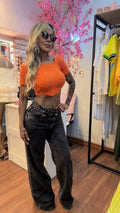 Calça Jeans Wide Leg Preto Estonado Cós Assimétrico
