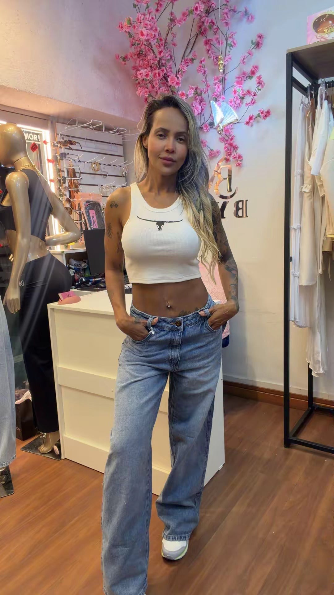 Calça Jeans Wide Leg Lavagem Vintage Média